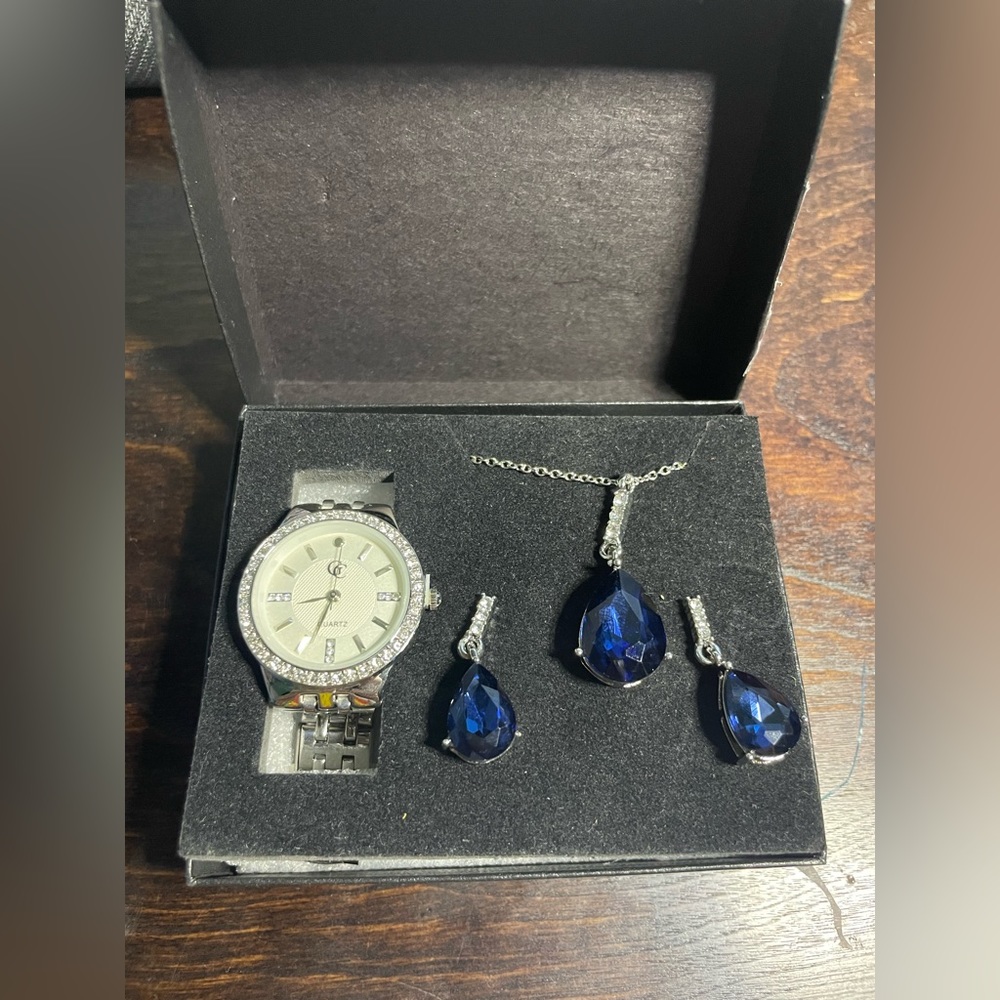 Gold Coast Jewelry set